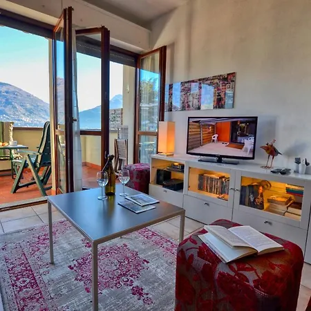 2-bedroom Airconditioned Lakeview Apartment *