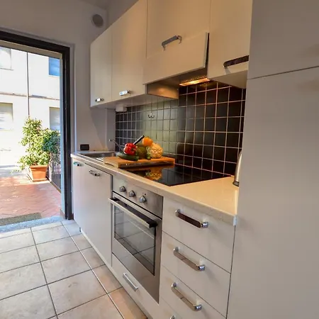 2-bedroom Airconditioned Lakeview Acquaseria