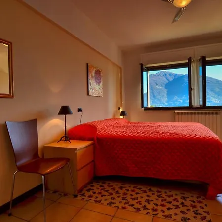 2-bedroom Airconditioned Lakeview Acquaseria