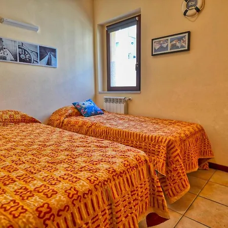 Apartment 2-bedroom Airconditioned Lakeview *